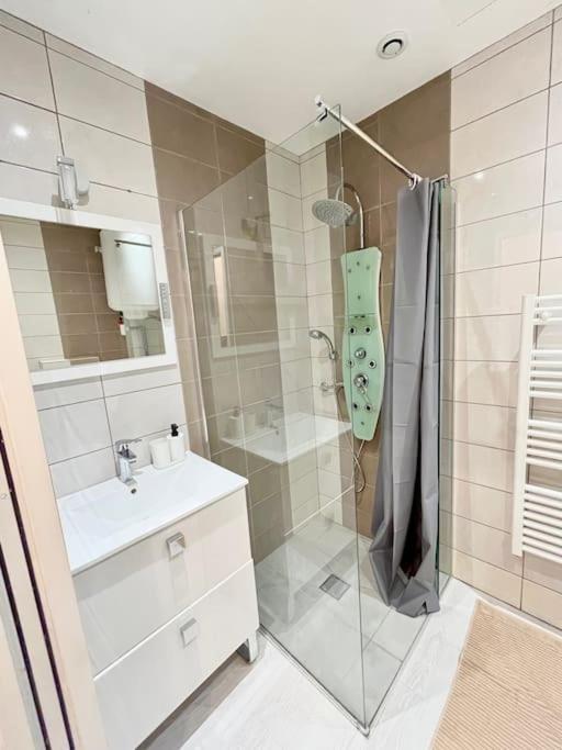 Apartament Berlin - Cathedrale A 2 Pas Reims Zewnętrze zdjęcie